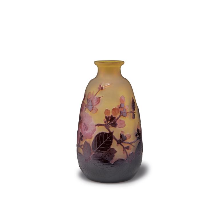 Hauptbild zu Objekt, 'Cognassier du Japon' vase, 1919-24, Gall&eacute;, Emile, Nancy, 117A 184