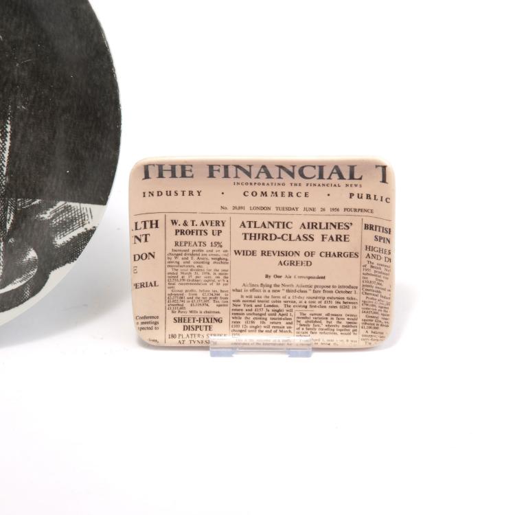 Bild 2 zu Objekt, Aschenbecher 'Financial Times' und Teller 'Tema e Variazione 184', 1950er Jahre, Piero Fornasetti, Fornasetti, Mailand, 116A 5