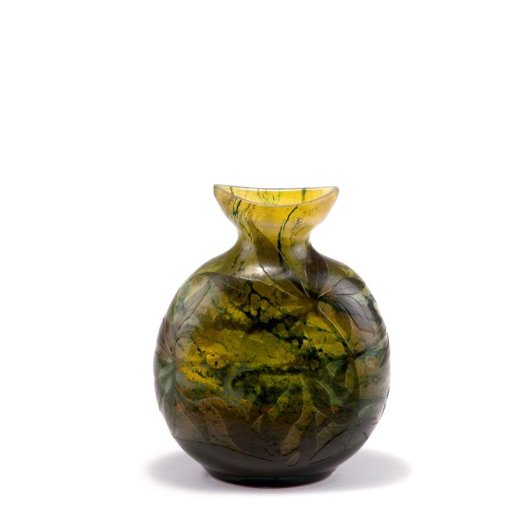 Hauptbild zu Objekt, 'Helleborus foetidus' vase, 1904-06, Gall&eacute;, Emile, Nancy, 117A 151