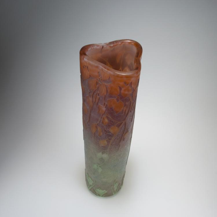 Bild 2 zu Objekt, Tall Bouleau et colchiques' vase, 1903, Daum Fr&egrave;res, Nancy, 117A 46