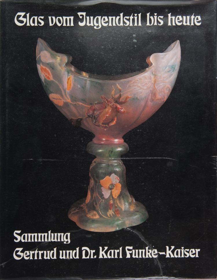 Bild 1 zu Objekt, Collection of three books regarding Liberty Style, Fachliteratur, 117A 777