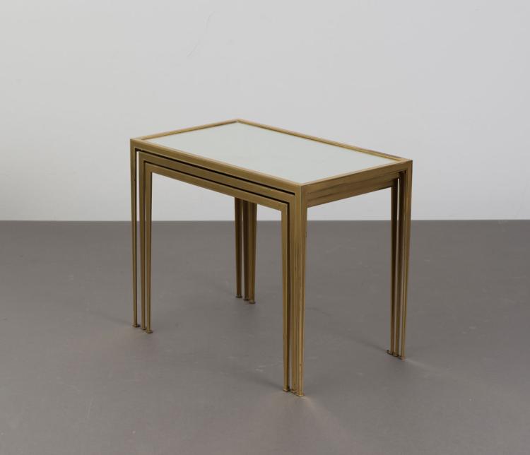 Bild 2 zu Objekt, Drei Satztische, 1950er Jahre, Vereinigte Werkst&auml;tten, M&uuml;nchen, 116C 74