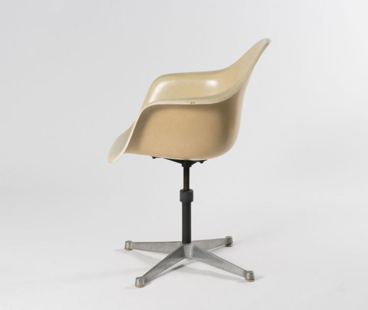 Bild 4 zu Objekt, Sechs Schalenst&uuml;hle, 1950-53, ICF, Cadsana (zugeschrieben); Herman Miller, Zeeland, 116C 49