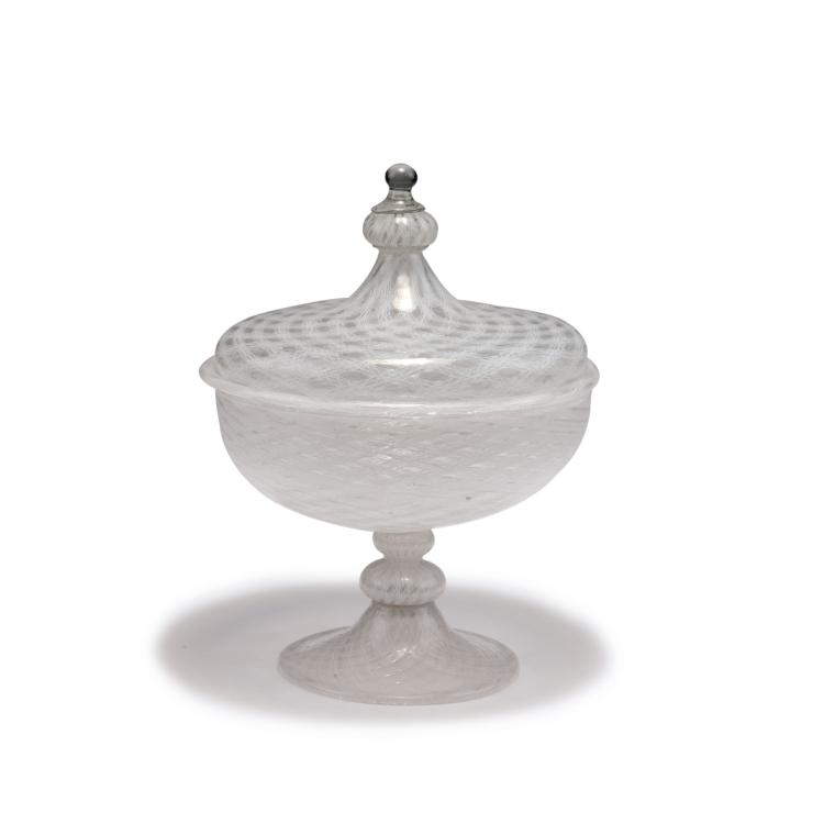 Hauptbild zu Objekt, 'Filigrana a reticello' goblet with lid, first half of 16th century, Murano, 116B 1