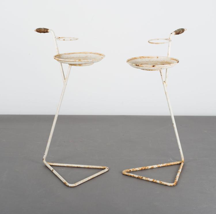 Bild 1 zu Objekt, Pair of serving stands, c1950, Mathieu Mat&eacute;got, Artimeta, Soest (zugeschrieben), 116C 53