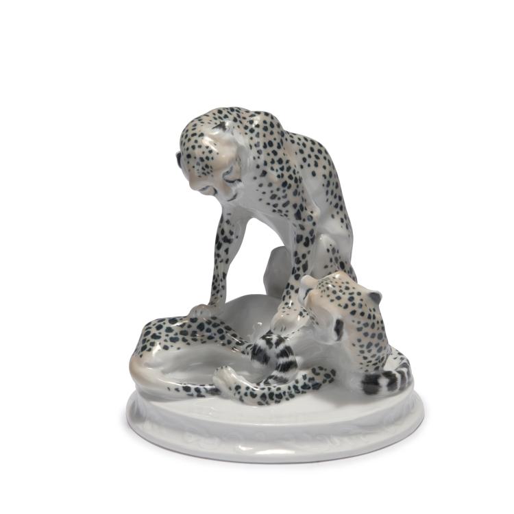 Hauptbild zu Objekt, Zwei spielende Geparden, 1911, Paul Walther, Meissen, KPM, 117A 498
