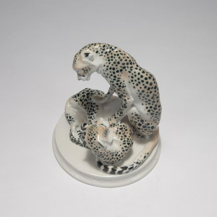 Bild 1 zu Objekt, Zwei spielende Geparden, 1911, Paul Walther, Meissen, KPM, 117A 498