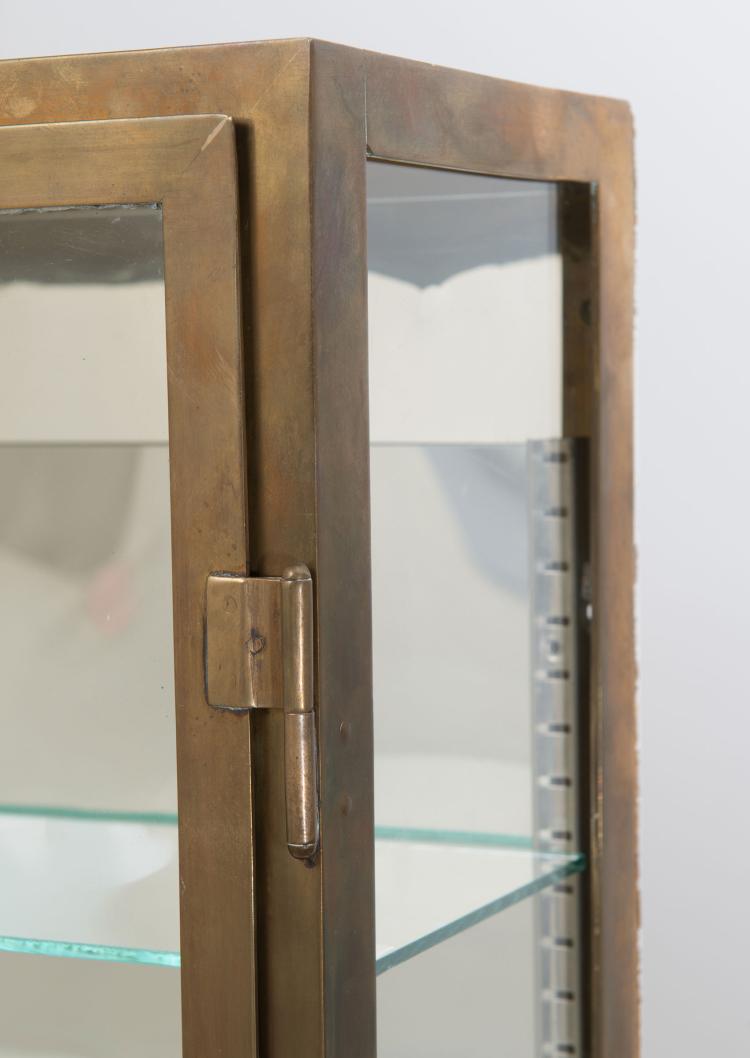 Bild 1 zu Objekt, Hanging showcase, c1930, Frankreich, 117A 737