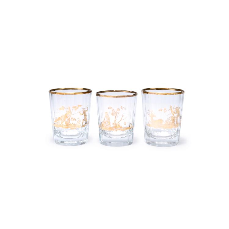 Hauptbild zu Objekt, Three 'Hunt' tumblers, c1900, Haida-Steinsch&ouml;nau, 117A 281