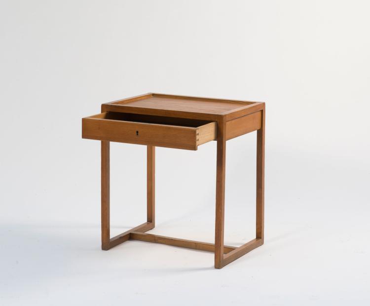 Bild 1 zu Objekt, 'Villa Vollberg' (bed)side table, 1942, Egon Eiermann, Eiermann, Egon, 118A 69