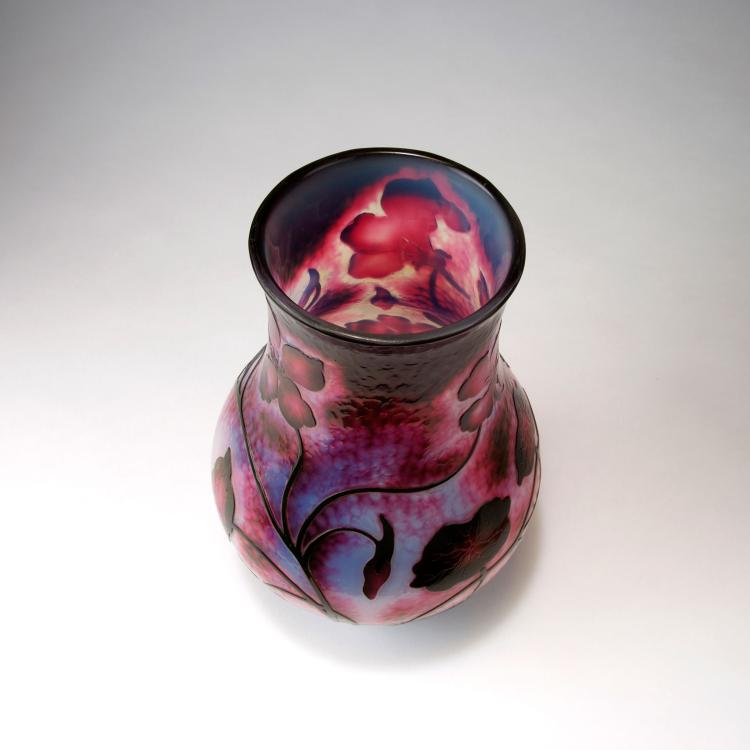 Bild 2 zu Objekt, Gro&szlig;e Martel&eacute;-Vase 'Capucines', 1899, Daum Fr&egrave;res, Nancy, 117A 28