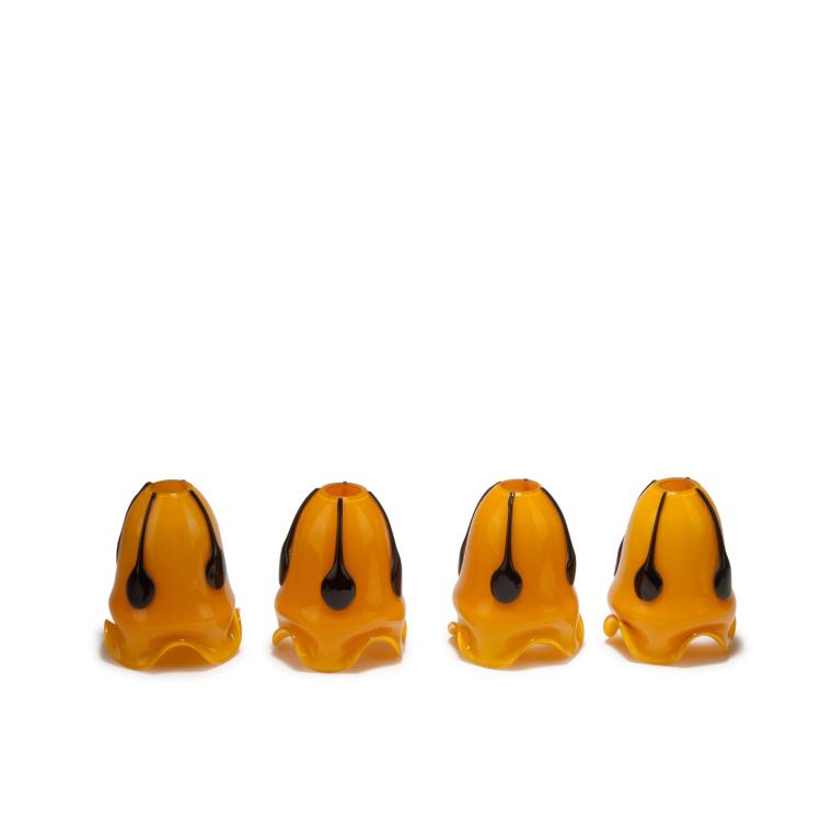 Hauptbild zu Objekt, Four lamp shades, c1915-20, L&ouml;tz Wwe., Klosterm&uuml;hle, 117A 311