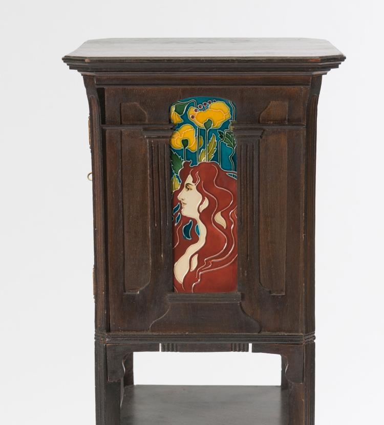 Bild 2 zu Objekt, Small cabinet, c1900, Carl Sigmund Luber, Schwarz, J. von, N&uuml;rnberg, 117A 517