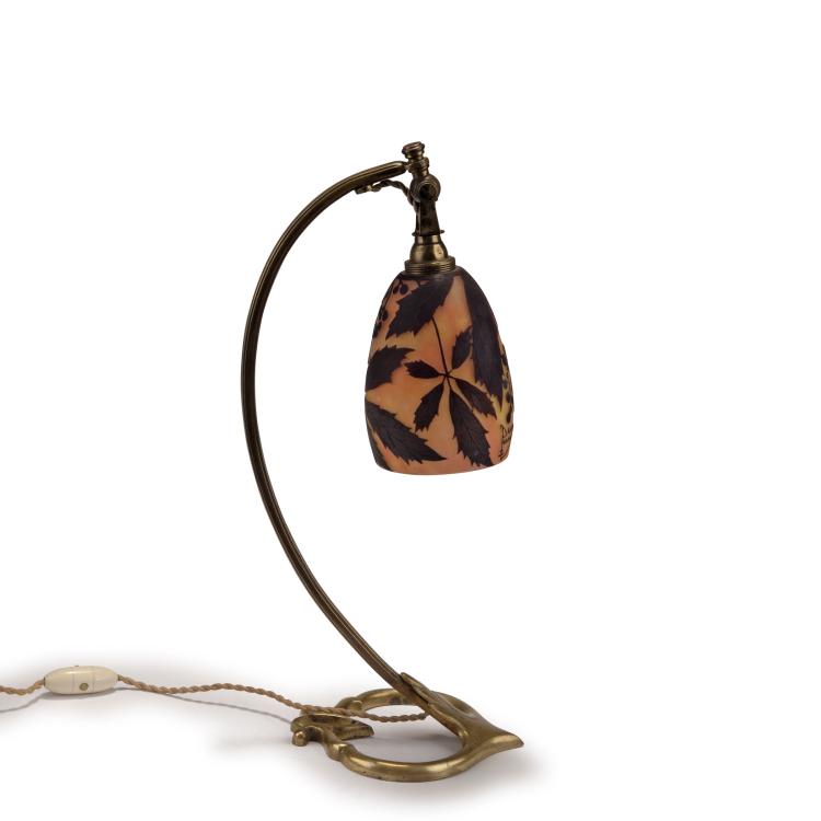 Hauptbild zu Objekt, 'Vigne vierge' table lamp, c1910, Daum Fr&egrave;res, Nancy, 117A 85