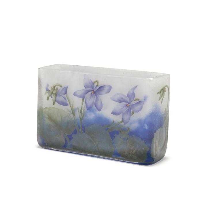 Hauptbild zu Objekt, Violettes' jardiniere, c1910, Daum Fr&egrave;res, Nancy, 117A 68