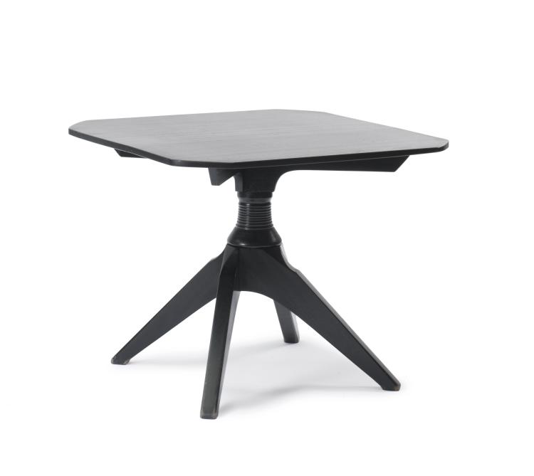 Hauptbild zu Objekt, 'Propeller'-Tisch aus der 'Einrichtung III', 1905, Richard Riemerschmid, Deutsche Werkst&auml;tten, Hellerau, 118A 103