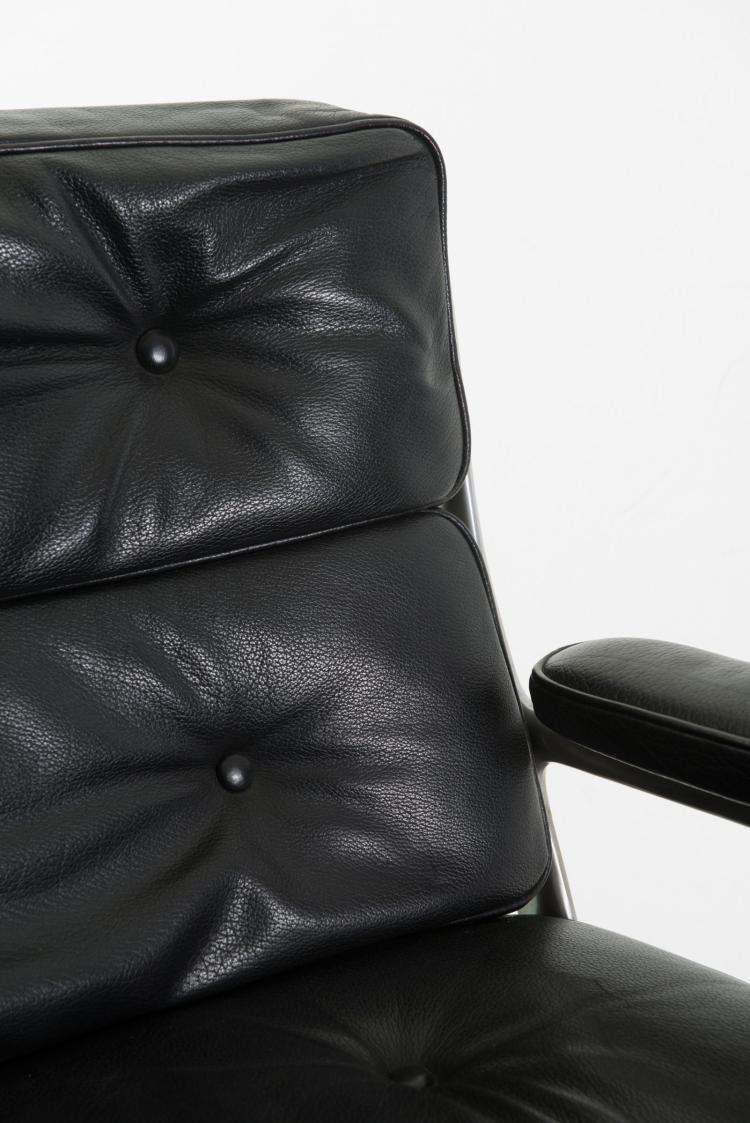 Bild 3 zu Objekt, Two 'time Life' armchairs, 1960, Charles Eames, ICF, Cadsana (zugeschrieben), 119C 316