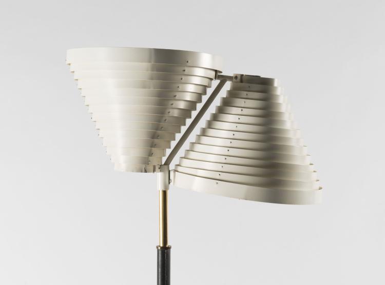 Bild 1 zu Objekt, Stehleuchte 'A 810', 1950er Jahre, Alvar Aalto, Valaistusty&ouml; Ky, Helsinki, 118A 176