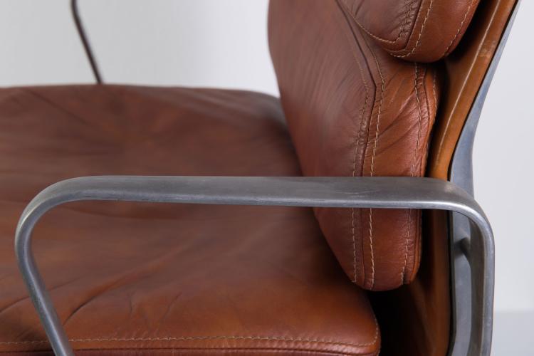 Bild 5 zu Objekt, 'Soft Pad' armchair, 1969, Charles Eames, ICF, Cadsana (zugeschrieben), 119C 331