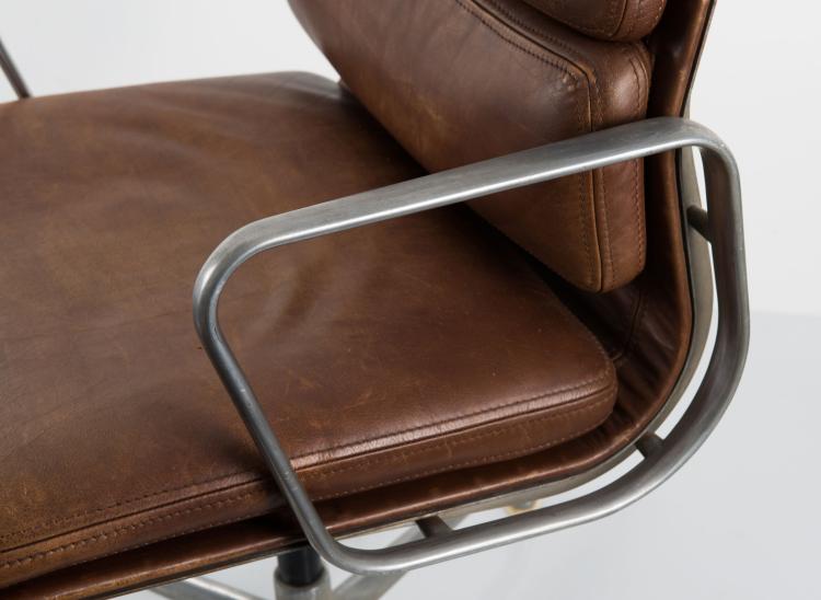 Bild 2 zu Objekt, 'Soft Pad' armchair, 1969, Charles Eames, ICF, Cadsana (zugeschrieben), 119C 332