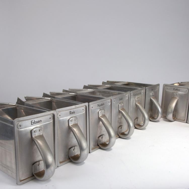 Bild 3 zu Objekt, Ten containers, c1926, Haarer, Hanau, 119C 25