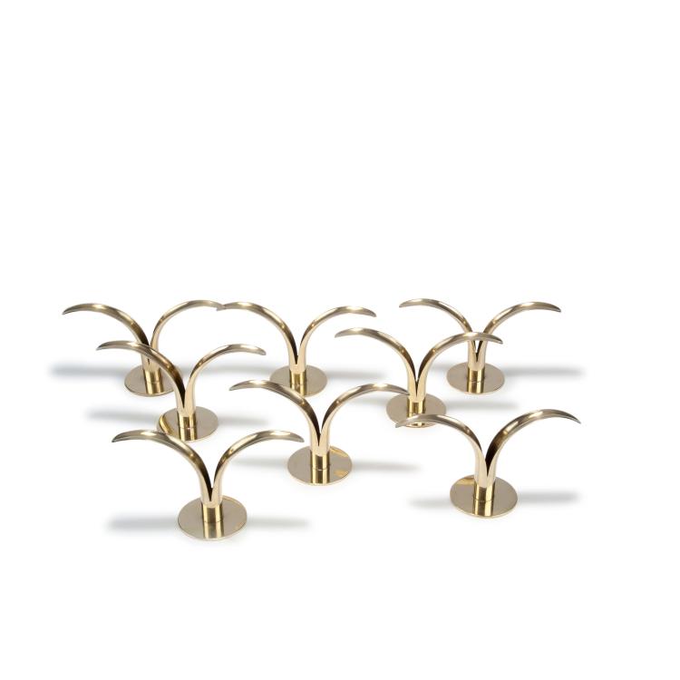 Hauptbild zu Objekt, Eight 'Lily' candlesticks, 1930s, Ivar Alenius-Bj&ouml;rk, Ystad Metall, Ystad, 119A 70