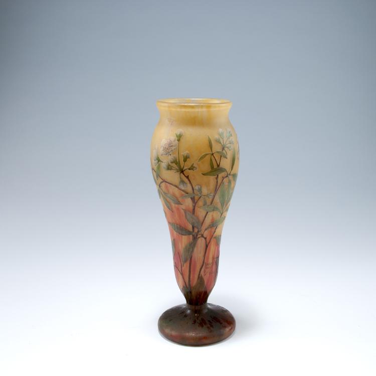 Bild 1 zu Objekt, 'Cerisier en fleurs' vase, c1905, Daum Fr&egrave;res, Nancy, 120 41