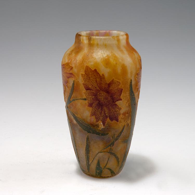 Bild 2 zu Objekt, 'Arnica' vase, c1910, Daum Fr&egrave;res, Nancy, 120 66