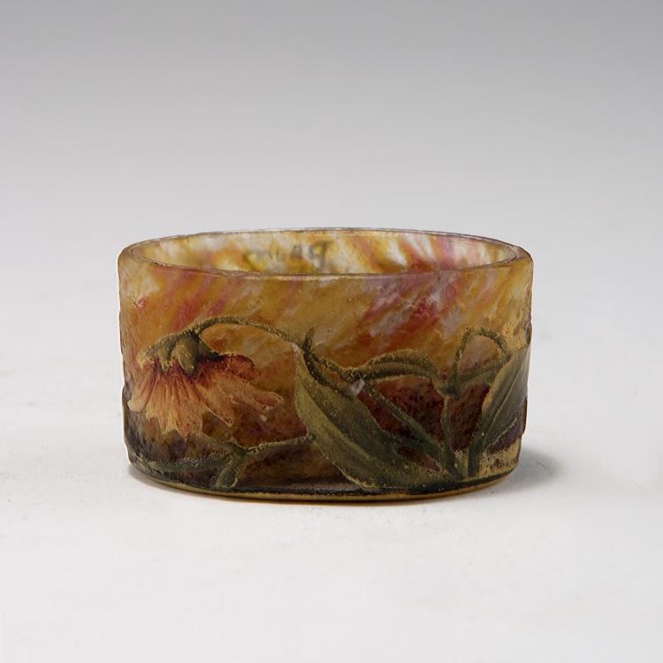 Hauptbild zu Objekt, Miniature 'Arnica' bowl, c1910, Daum Fr&egrave;res, Nancy, 120 67