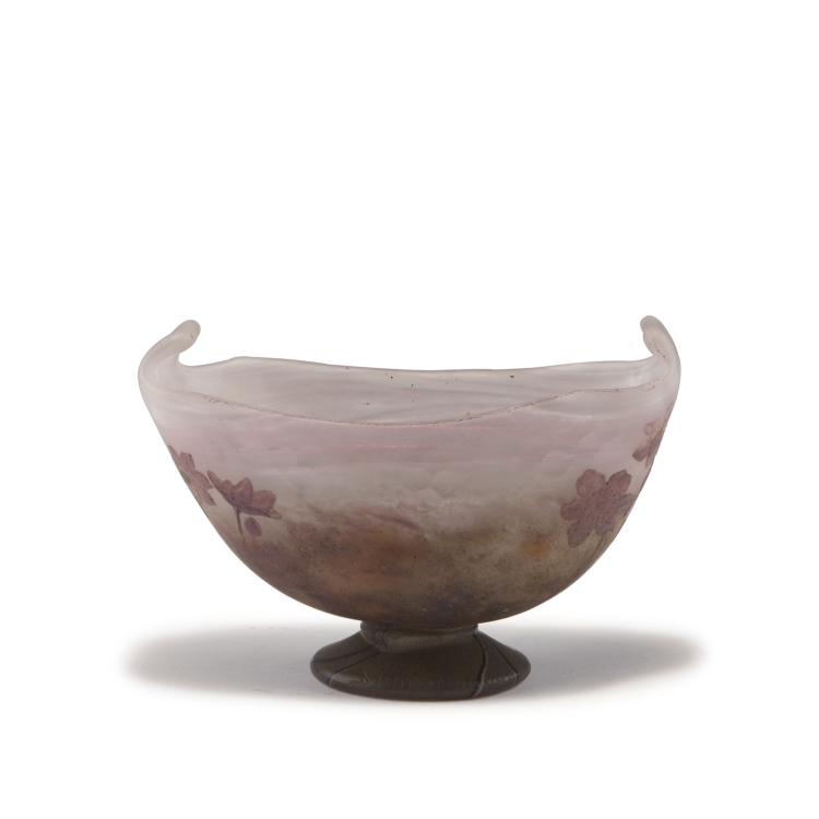 Hauptbild zu Objekt, 'Renoncules' footed bowl, 1905-10, Daum Fr&egrave;res, Nancy, 120 34
