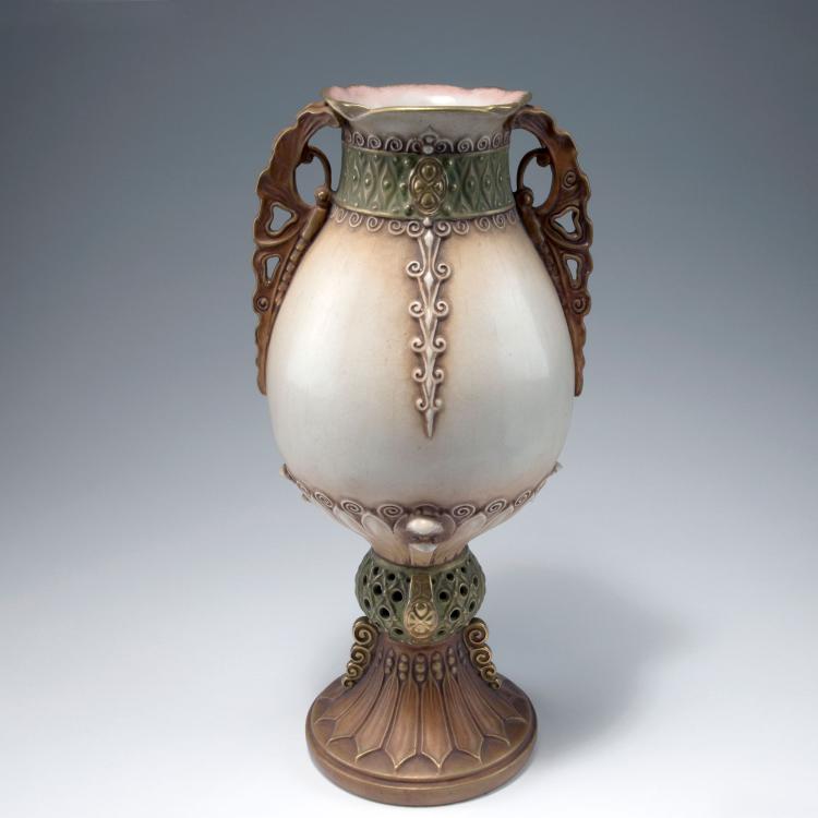 Bild 2 zu Objekt, Vase, c1906, Amphora-Werke Riessner & Kessel, Turn-Teplitz, 120 571