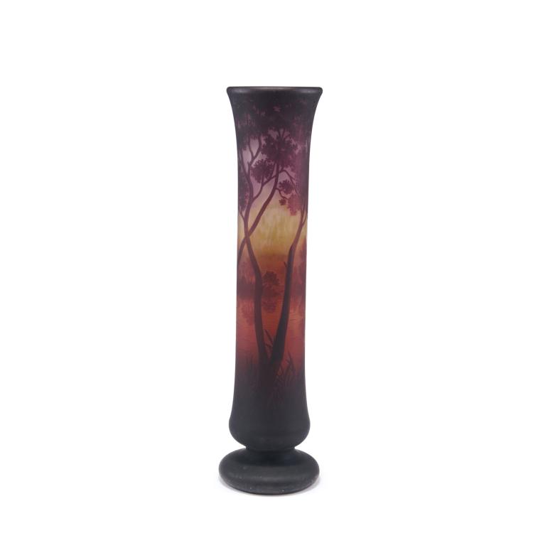Hauptbild zu Objekt, Tall 'Paysage lacustre' vase, c1910, Daum Fr&egrave;res, Nancy, 120 76