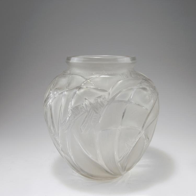 Hauptbild zu Objekt, 'Sauterelles' vase, 1913, Lalique, Ren&eacute;, Combs-la-Ville, 120 276
