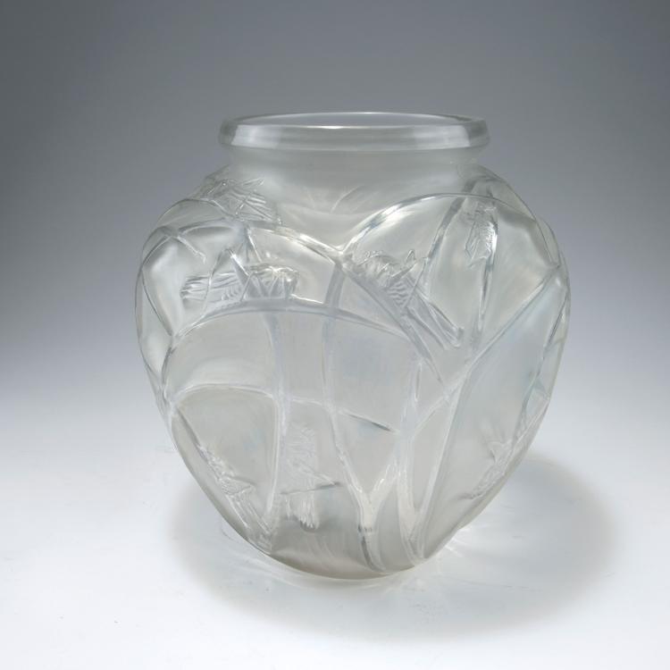 Bild 1 zu Objekt, 'Sauterelles' vase, 1913, Lalique, Ren&eacute;, Combs-la-Ville, 120 276