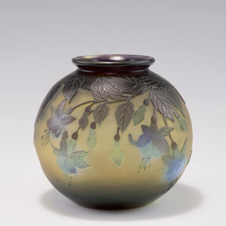 Hauptbild zu Objekt, 'Fuchsias' vase, 1920s, Gall&eacute;, Emile, Nancy, 120 259