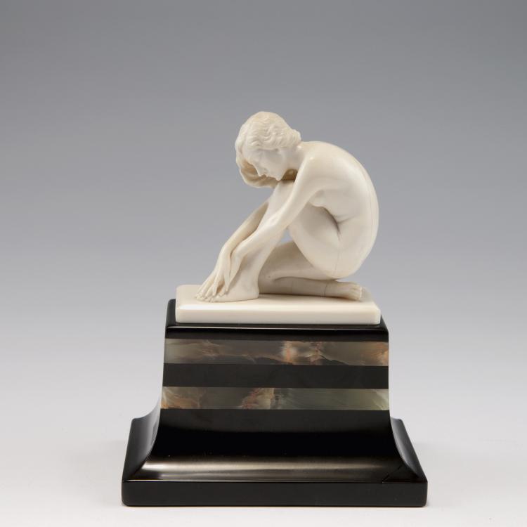 Hauptbild zu Objekt, Musing girl, c1920, 120 478