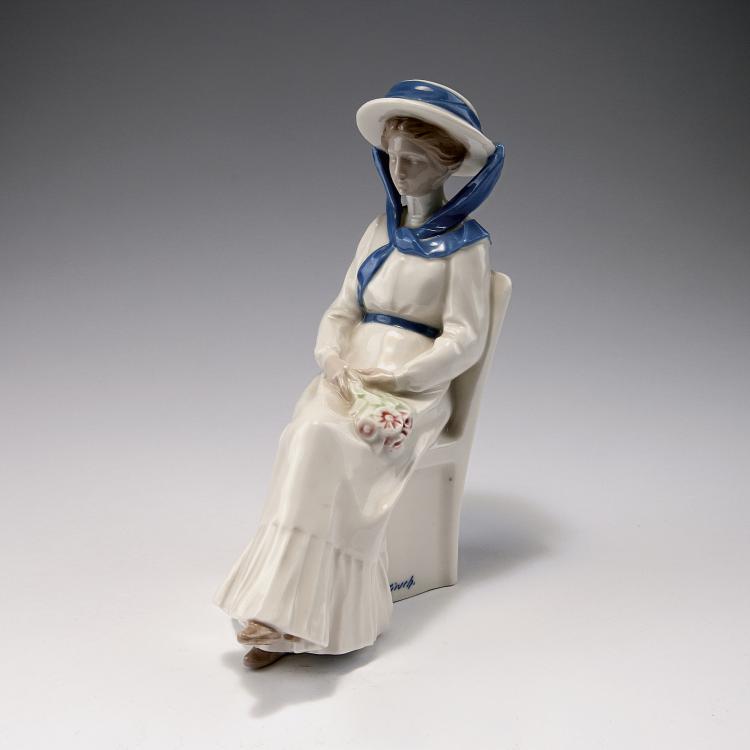 Hauptbild zu Objekt, Seated woman, c1909, Kirsch, Hugo F., Wien, 120 508