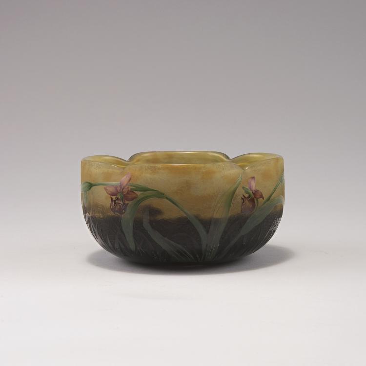 Hauptbild zu Objekt, 'Orchis et mouche' bowl, 1906, Henri Berg&eacute;, Daum Fr&egrave;res, Nancy, 120 46
