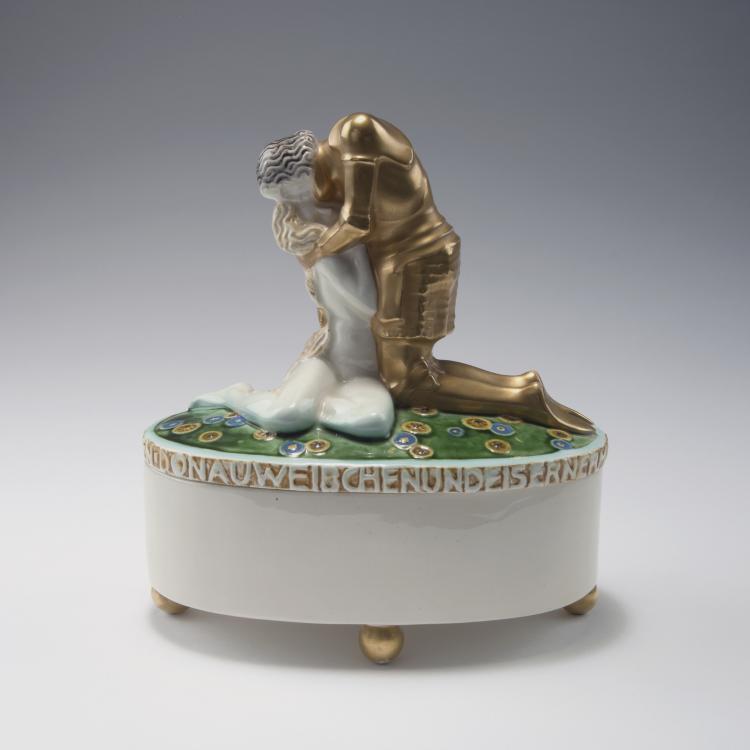 Hauptbild zu Objekt, 'Danube' Box and cover, c1907, Michael Powolny, Wiener Keramik, 120 661