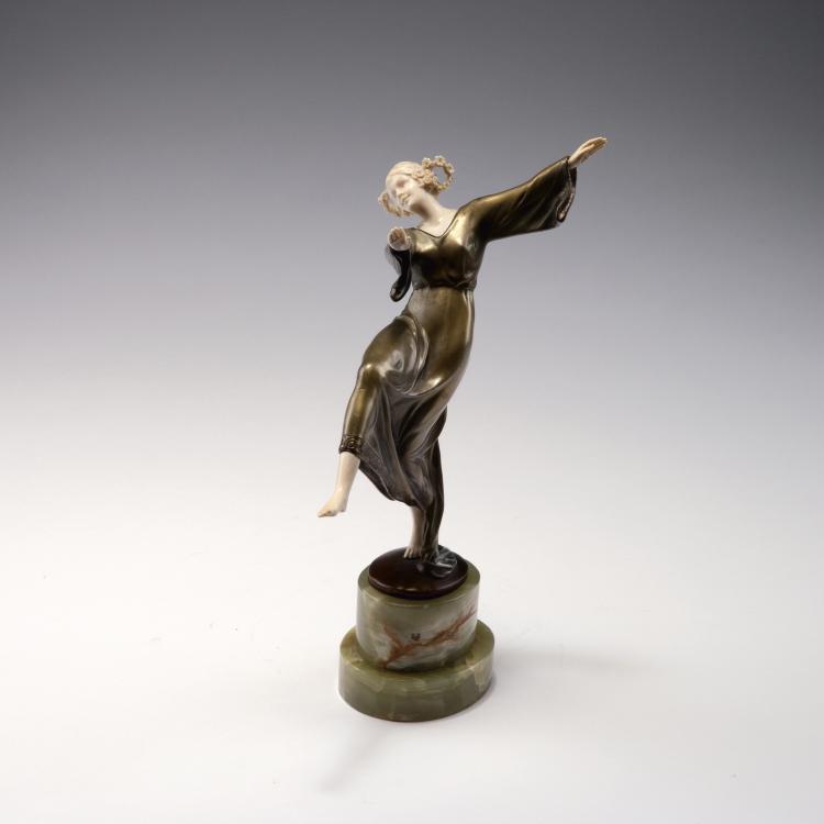 Bild 1 zu Objekt, Dancer, c1900, Bruno Zach, 120 480