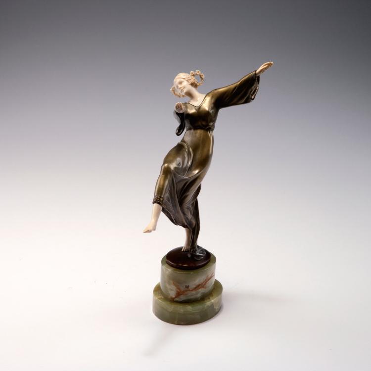 Bild 2 zu Objekt, Dancer, c1900, Bruno Zach, 120 480