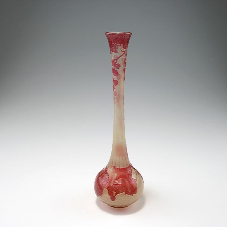 Bild 1 zu Objekt, 'Groseilles' vase, c1900, Gall&eacute;, Emile, Nancy, 120 155