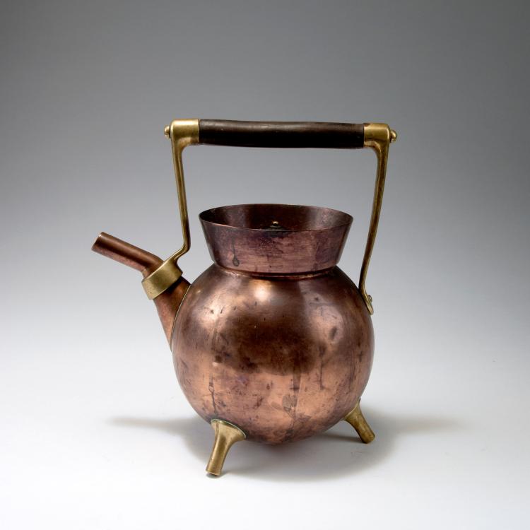 Bild 1 zu Objekt, Teapot with stand, c1885, Christopher Dresser, Benham & Froud, London, 120 666