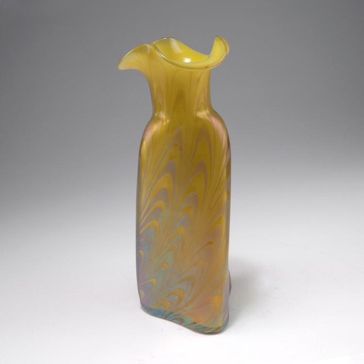 Bild 1 zu Objekt, 'Ph&auml;nomen' vase, 1899, Christopher Dresser, L&ouml;tz Wwe., Klosterm&uuml;hle, 120 389