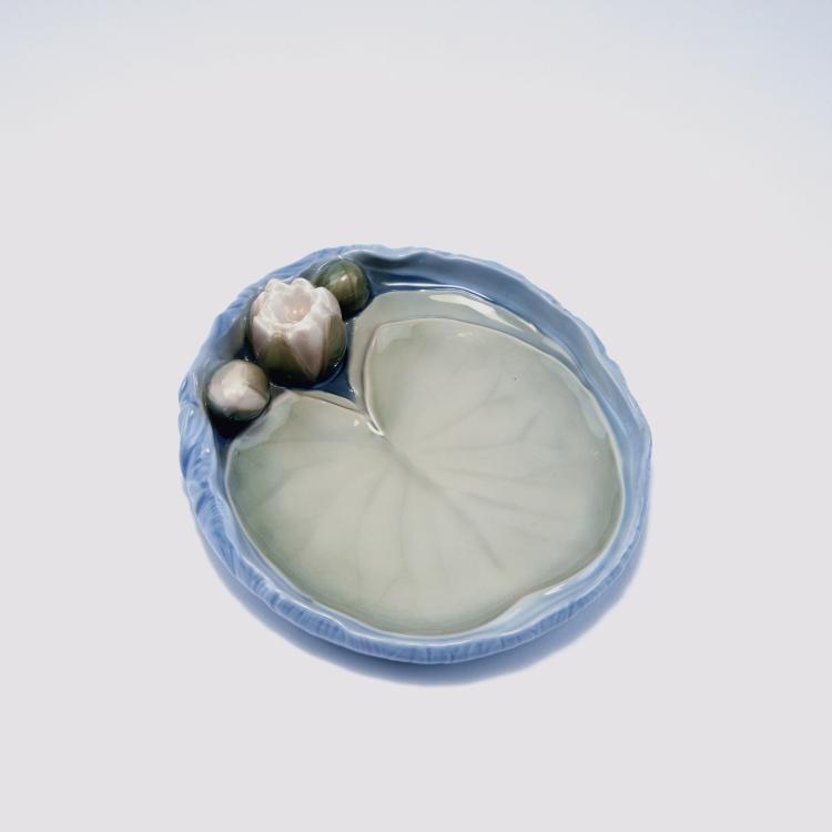 Hauptbild zu Objekt, 'Waterlily' bowl, c1915, Bing & Gr&ouml;ndahl, Kopenhagen, 120 499