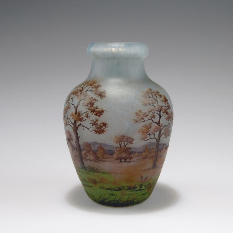Hauptbild zu Objekt, 'Vend&eacute;miaire' vase, 1908, Daum Fr&egrave;res, Nancy, 120 53