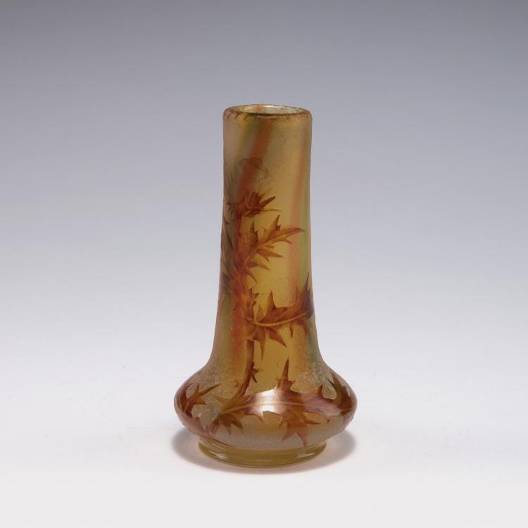 Hauptbild zu Objekt, 'Chardons' vase, 1897, Daum Fr&egrave;res, Nancy, 120 18