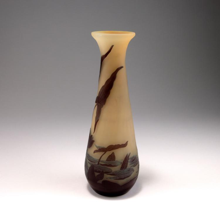 Bild 1 zu Objekt, 'N&eacute;nuphars et sagittaire' vase, 1906-14, Gall&eacute;, Emile, Nancy, 120 215