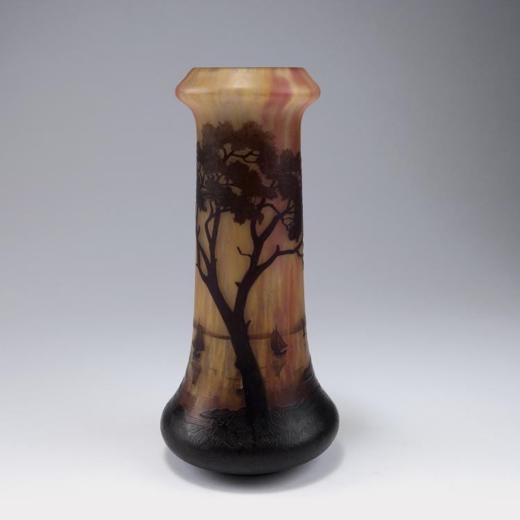 Hauptbild zu Objekt, 'Voiliers, soleil couchant' vase, c1910, Daum Fr&egrave;res, Nancy, 120 96