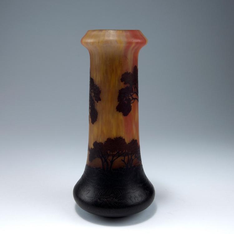Bild 1 zu Objekt, 'Voiliers, soleil couchant' vase, c1910, Daum Fr&egrave;res, Nancy, 120 96